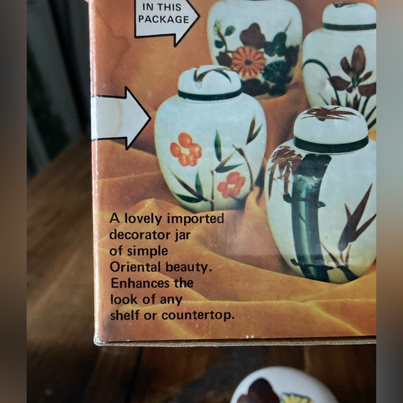 New & Vintage Ginger Jar! Ceramic. Made in Japan. Box Included! Perfect Jar! - Picture 16 of 17
